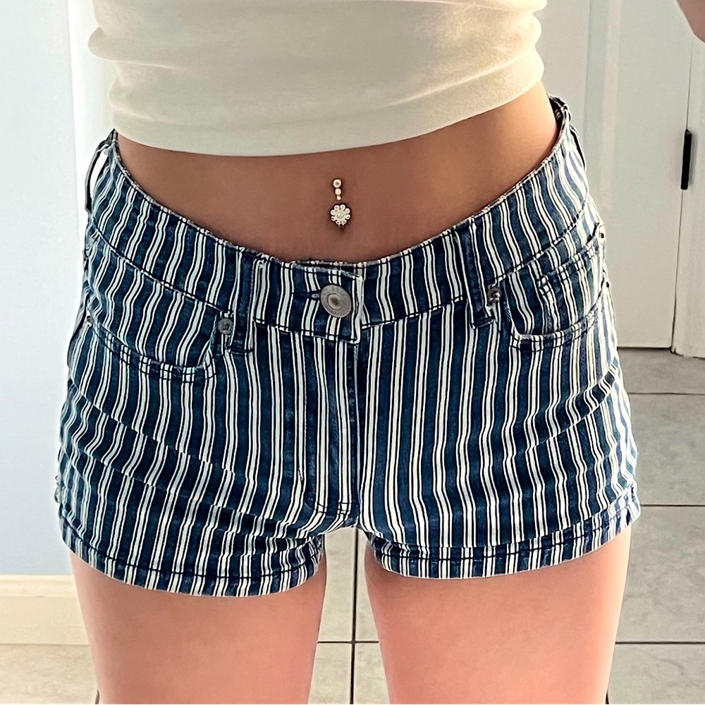 american eagle striped shorts
